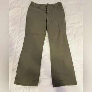 Camo green, button straight legged chino pants💚